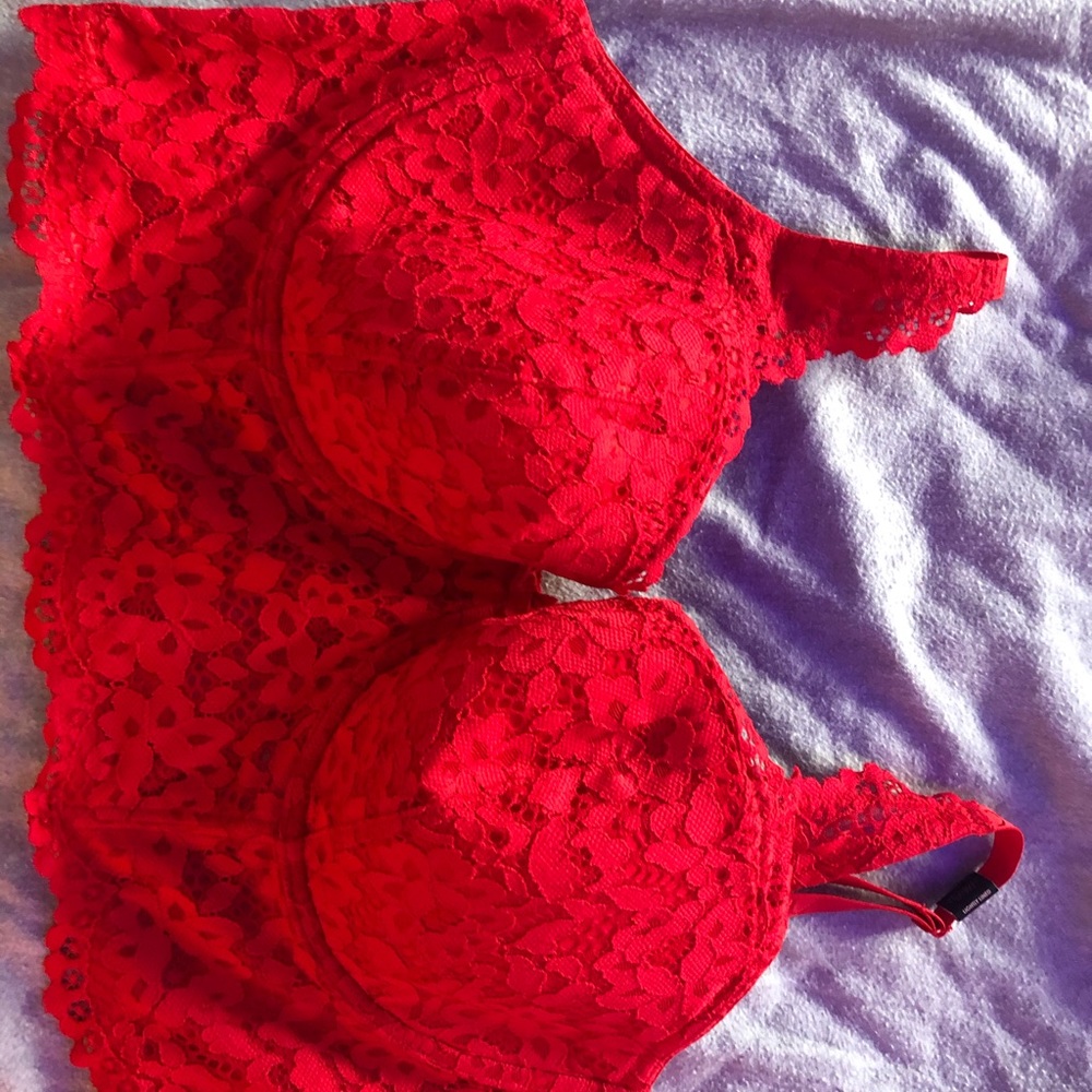 Victoria secret bra NWT *sold out online*